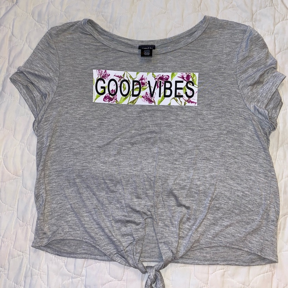 Good vibes cropped shirt with tie